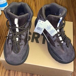 Yeezy Dessert Boot in Oil